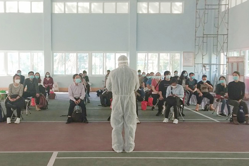 Các công dân về từ nga Thực hiện cách ly phòng chống dịch Covid-19 tị Trung đoàn 244.
