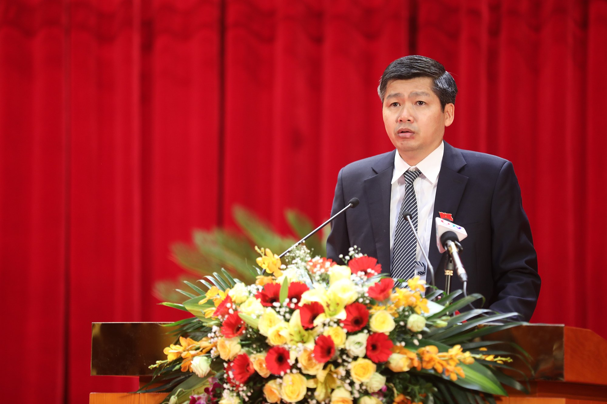 Đại biểu Hoàng Bá Hướng, Phó trưởng Ban Tổ chức Tỉnh uỷ, Tổ đại biểu TX Đông Triều