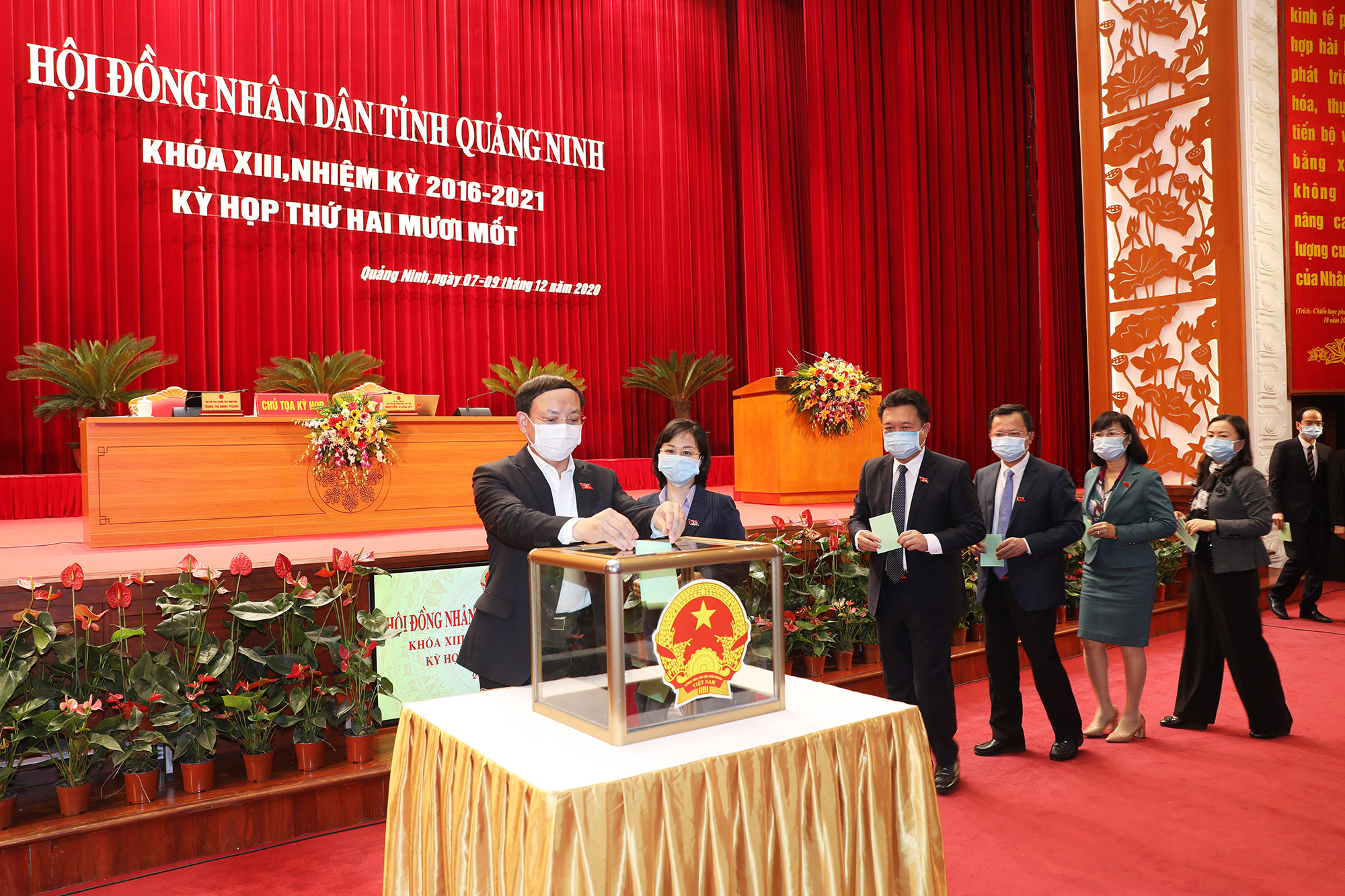 Bầu bổ sung thành viên UBND tỉnh khóa XIII, nhiệm kỳ 2016-2021.