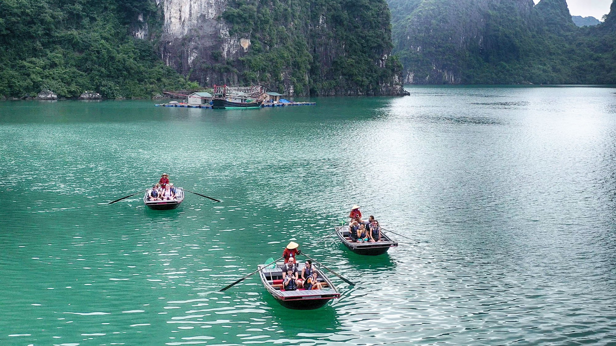 https://media.baoquangninh.com.vn/dataimages/202012/original/images1460793_z2254557854514_1bfa31c7270ef2d9199aae5f5c93329d.jpg