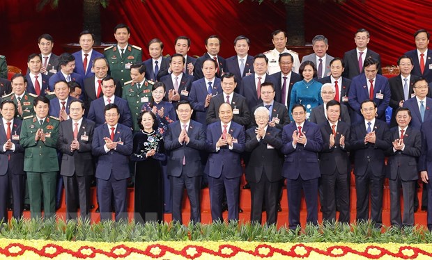 Ban Chấp hành Trung ương Đảng khóa XIII ra mắt Đại hội. (Ảnh: TTXVN)