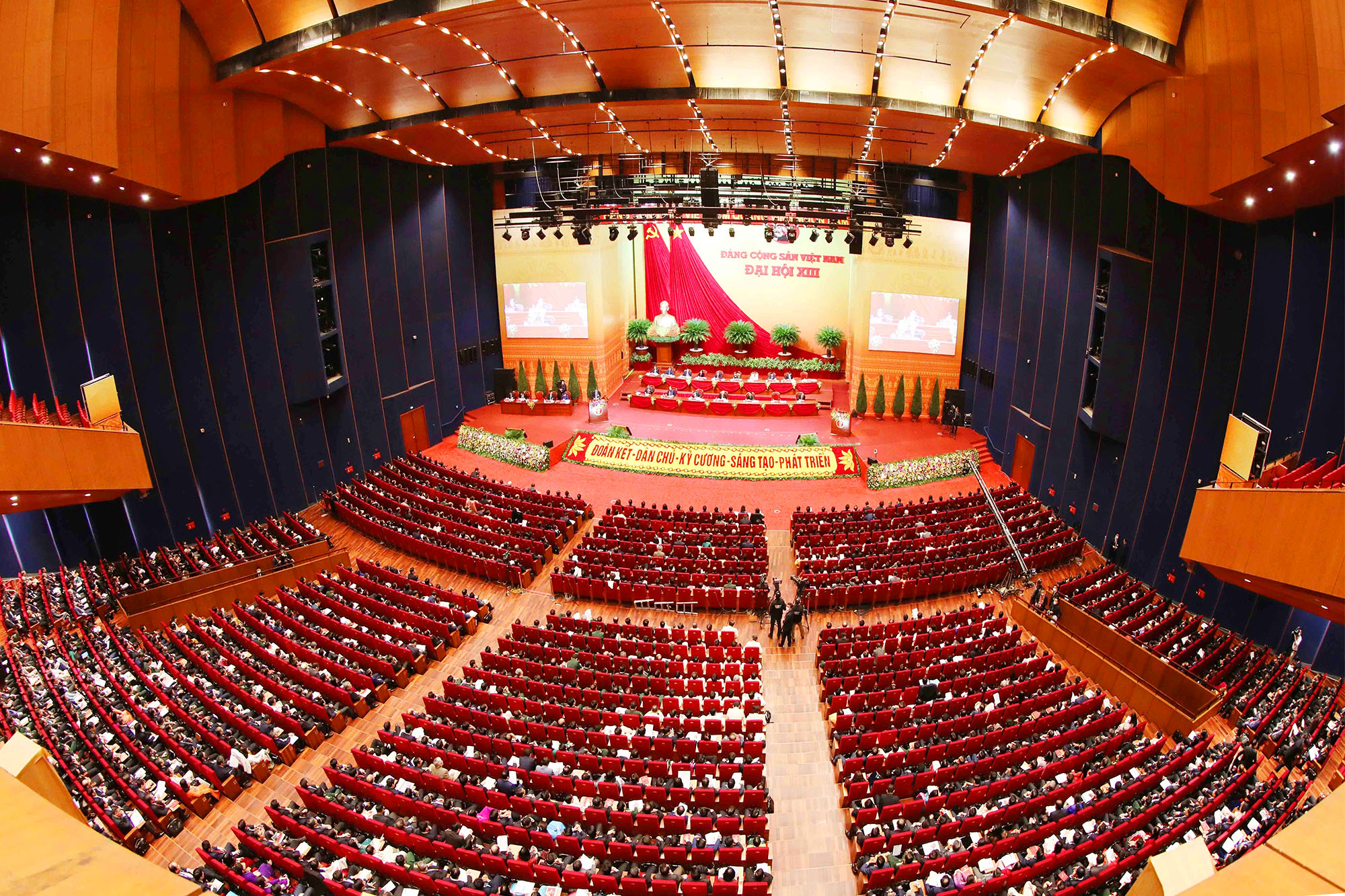 Quang cảnh Đại hội XIII của Đảng.