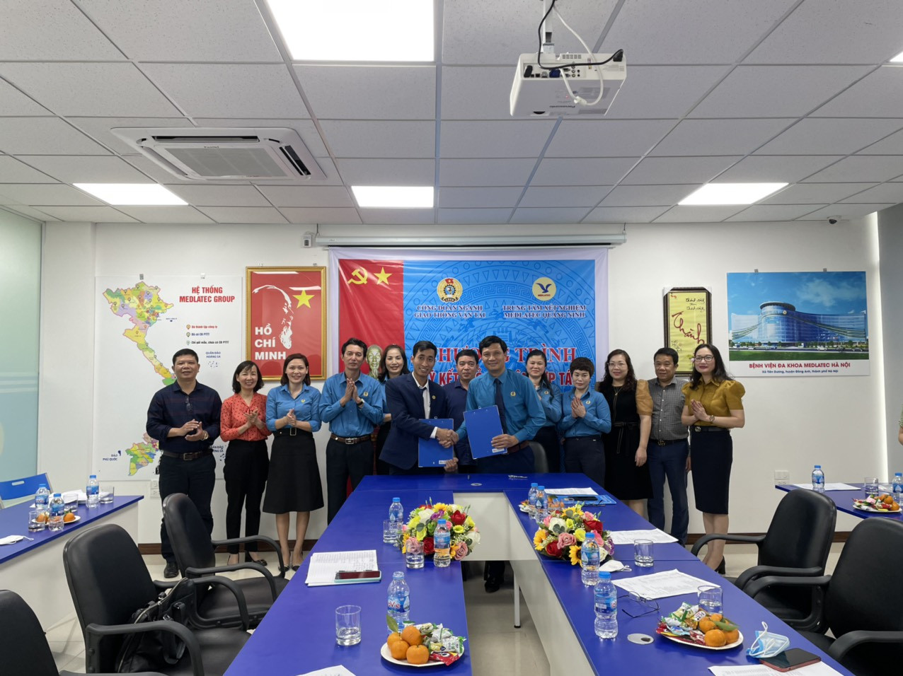 Các CĐCS sẽ góp phần chăm lo người lao động. Trong ảnh: Công đoàn ngành Giao thông vận tải và Công ty TNHH MEDLATEC Quảng Ninh ký kết chương trình phúc lợi đoàn viên.
