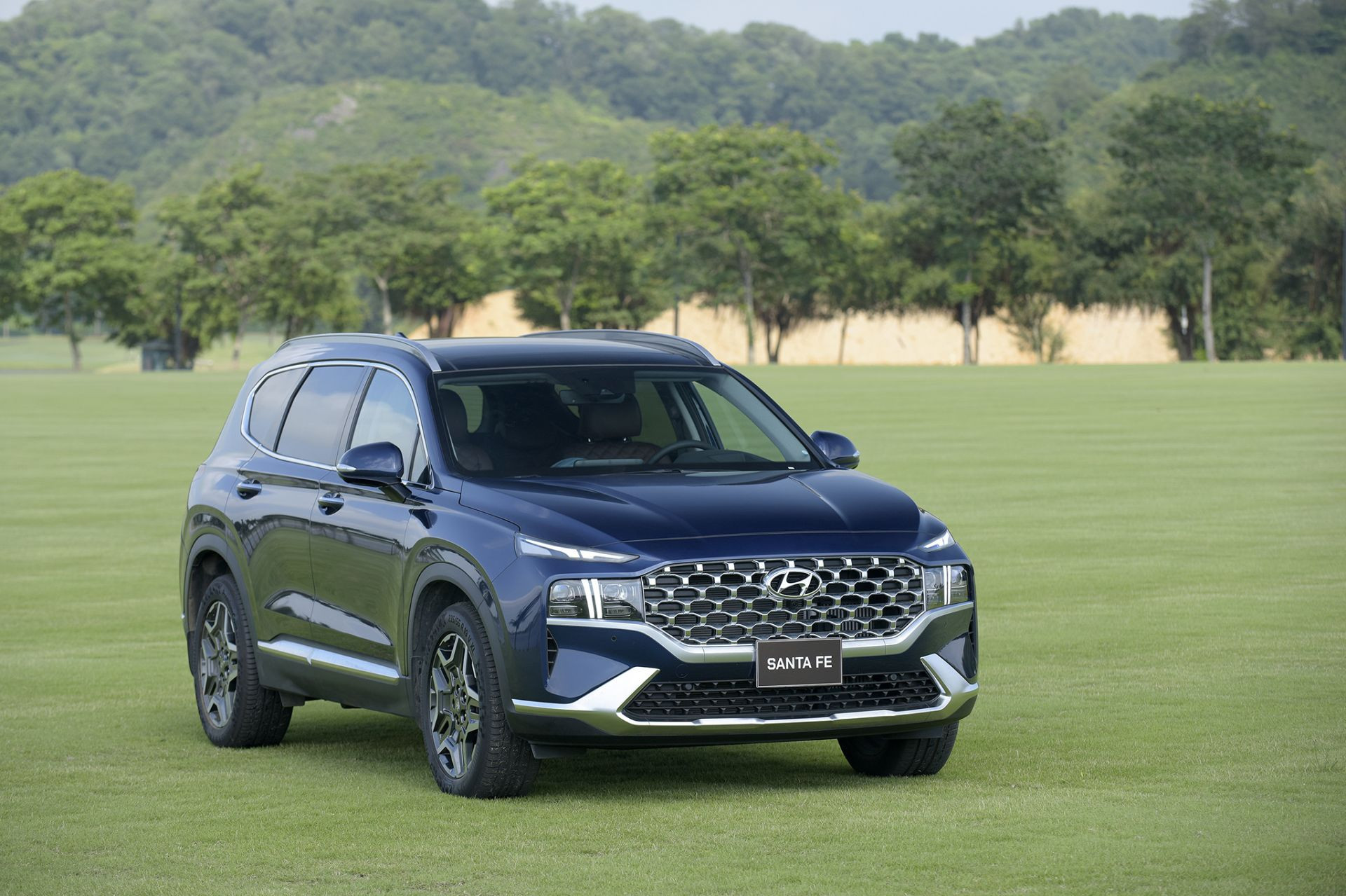Hyundai Santa Fe 2021 cập bến thị trường Việt Nam: 6 phiên bản, giá cao nhất 1,34 tỷ đồng