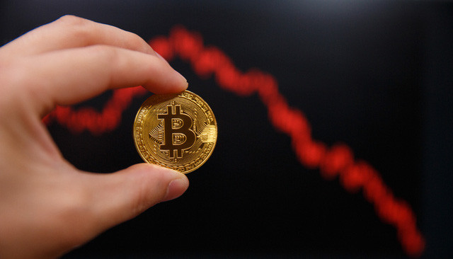 Bitcoin rớt giá mạnh - Ảnh 1. Bitcoin rớt giá mạnh - Ảnh 1.