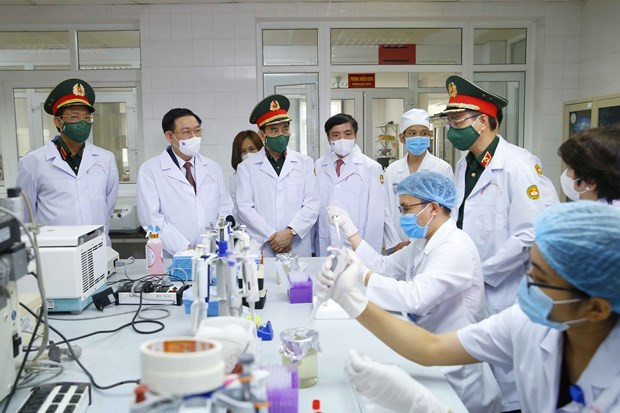 Người dân tuyệt đối không tiêm vaccine COVID-19 chưa kiểm định hình ảnh 2 Nguoi dan tuyet doi khong tiem vaccine COVID-19 chua kiem dinh hinh anh 2