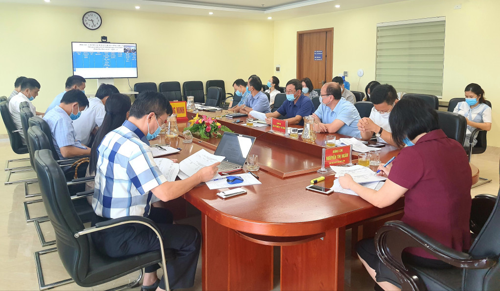 Các đại biểu tham gia buổi tập huấn nghiệp vụ về công tác giám sát.