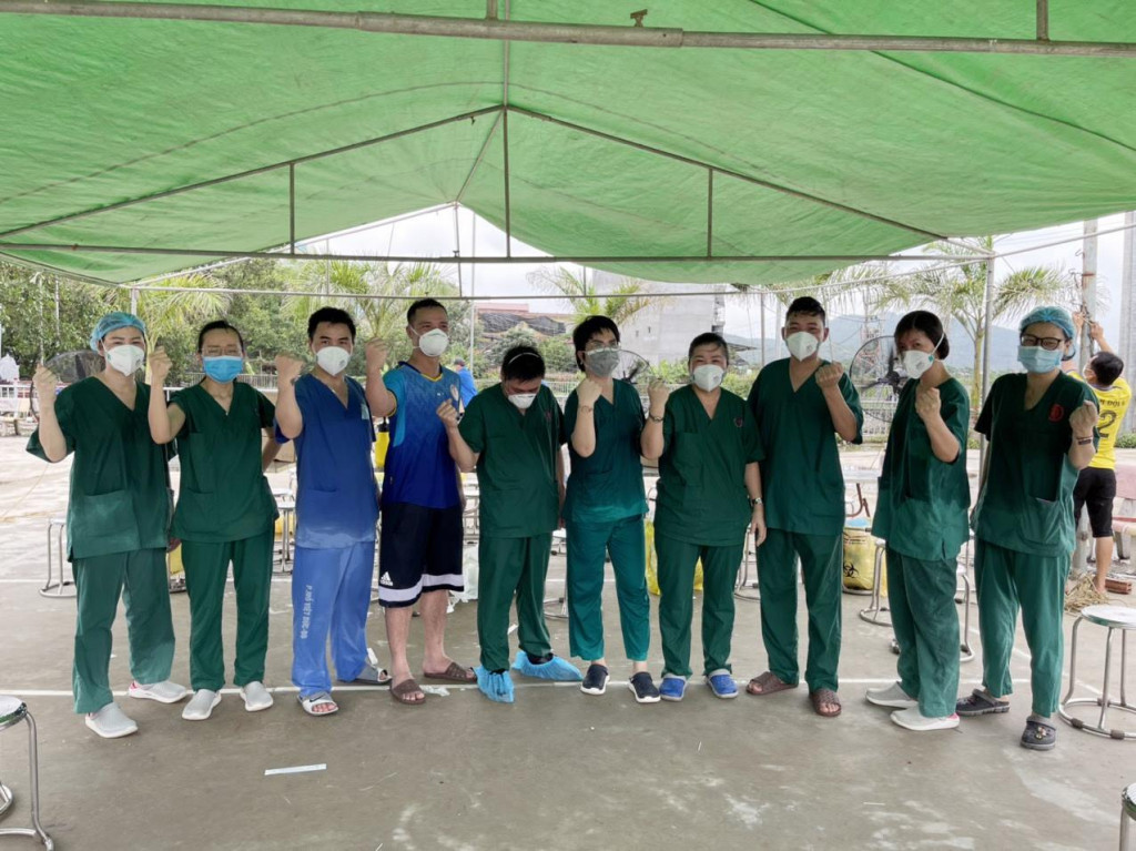 Ảnh với chú thích
