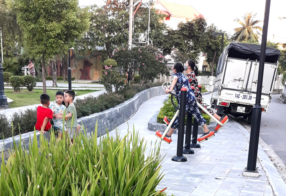 Một số người chọn điểm vui chơi gần nhà cho gia đình mình
