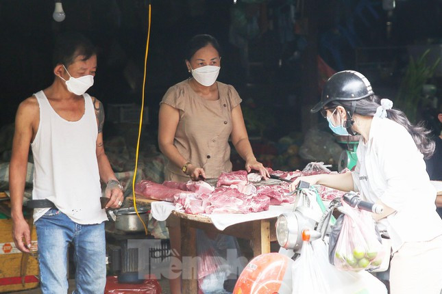 Vô lý giá lợn hơi giảm kỷ lục, thịt thành phẩm vẫn cao ngất ngưởng ảnh 1
