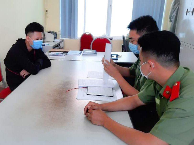 : Cơ quan an ninh điều tra Công an huyện làm việc việc với T.V.T