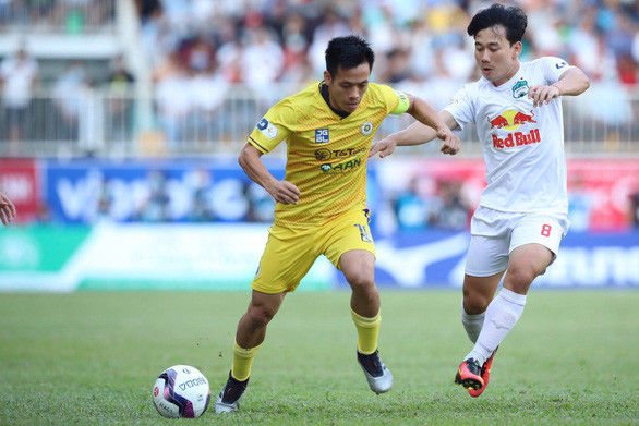 Dừng V-League 2021 vì dịch COVID-19 - Ảnh 1. Dừng V-League 2021 vì dịch COVID-19 - Ảnh 1.