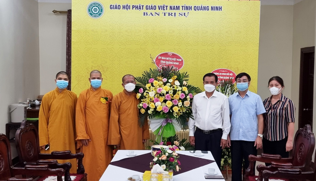 Lãnh đạo MTTQ tỉnh thăm hoie, chức mừng Ban Trị sự Phật giáo tỉnh Quảng Ninh.