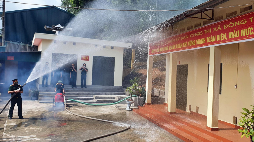 CBCS Ban CHQS TX Đông Triều luyện tập phương án PCCC, tháng 8/2021.