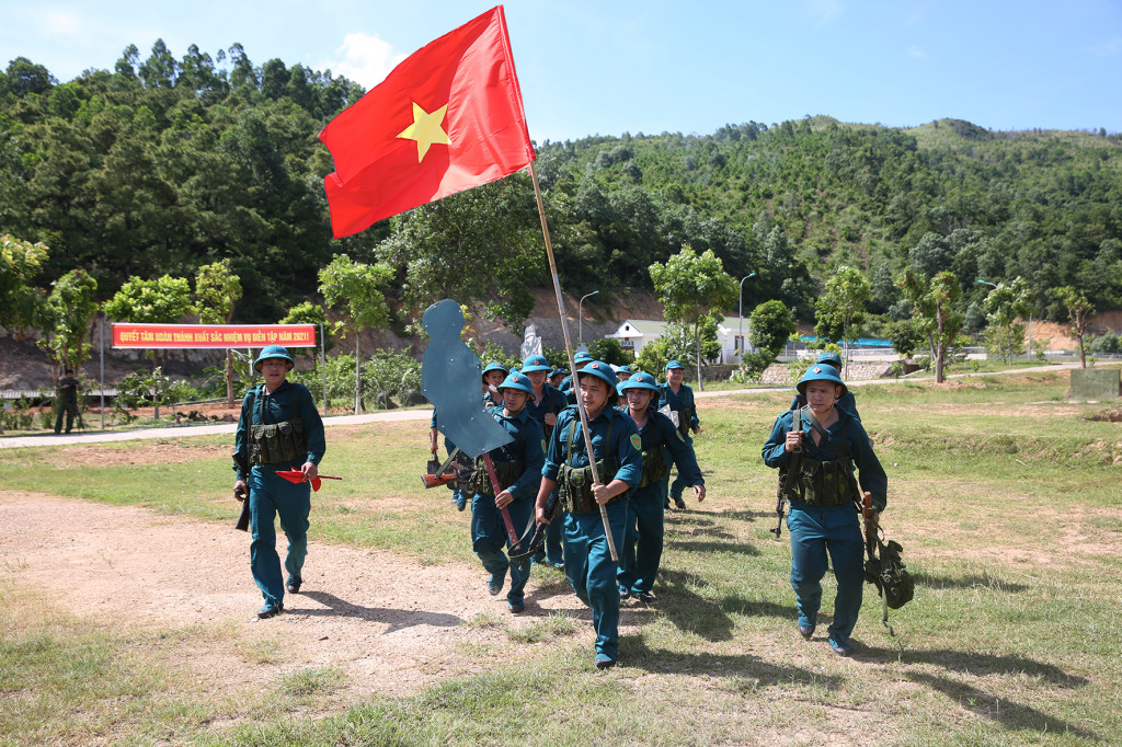 Lực lượng tự vệ Công ty CP than Vàng Danh sẵn sàng tham gia  tiến công đánh địch đổ bộ đường không.