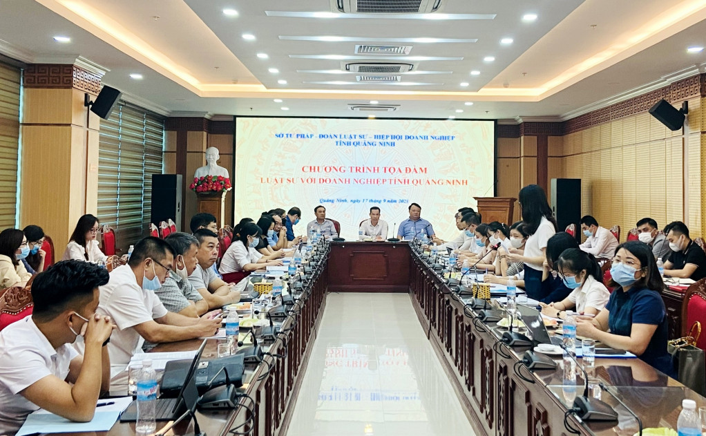 Sở Tư pháp tổ chức tọa đàm kết nối luật sư với doanh nghiệp ngày 17/9/2021. Ảnh: Hoàng Nga