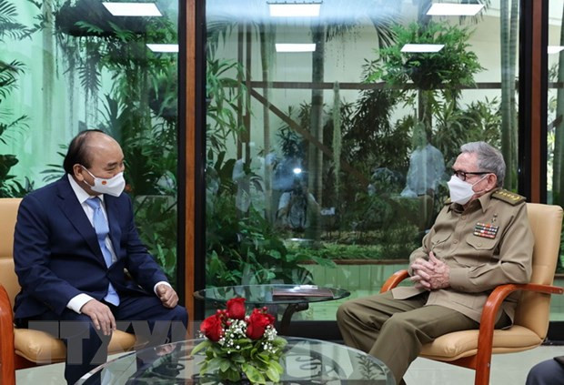 Chủ tịch nước Nguyễn Xuân Phúc gặp Đại tướng Raul Castro Ruz hình ảnh 1 Chu tich nuoc Nguyen Xuan Phuc gap Dai tuong Raul Castro Ruz hinh anh 1