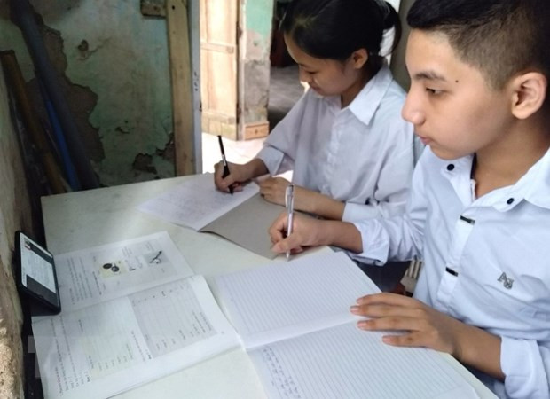 Bộ Tài chính đề xuất hỗ trợ học sinh mua máy tính học trực tuyến hình ảnh 2 Bo Tai chinh de xuat ho tro hoc sinh mua may tinh hoc truc tuyen hinh anh 2