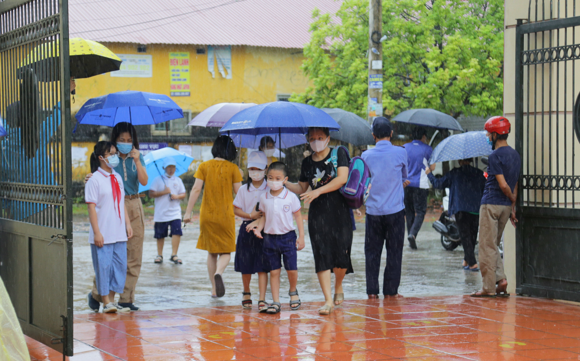 Ảnh với chú thích