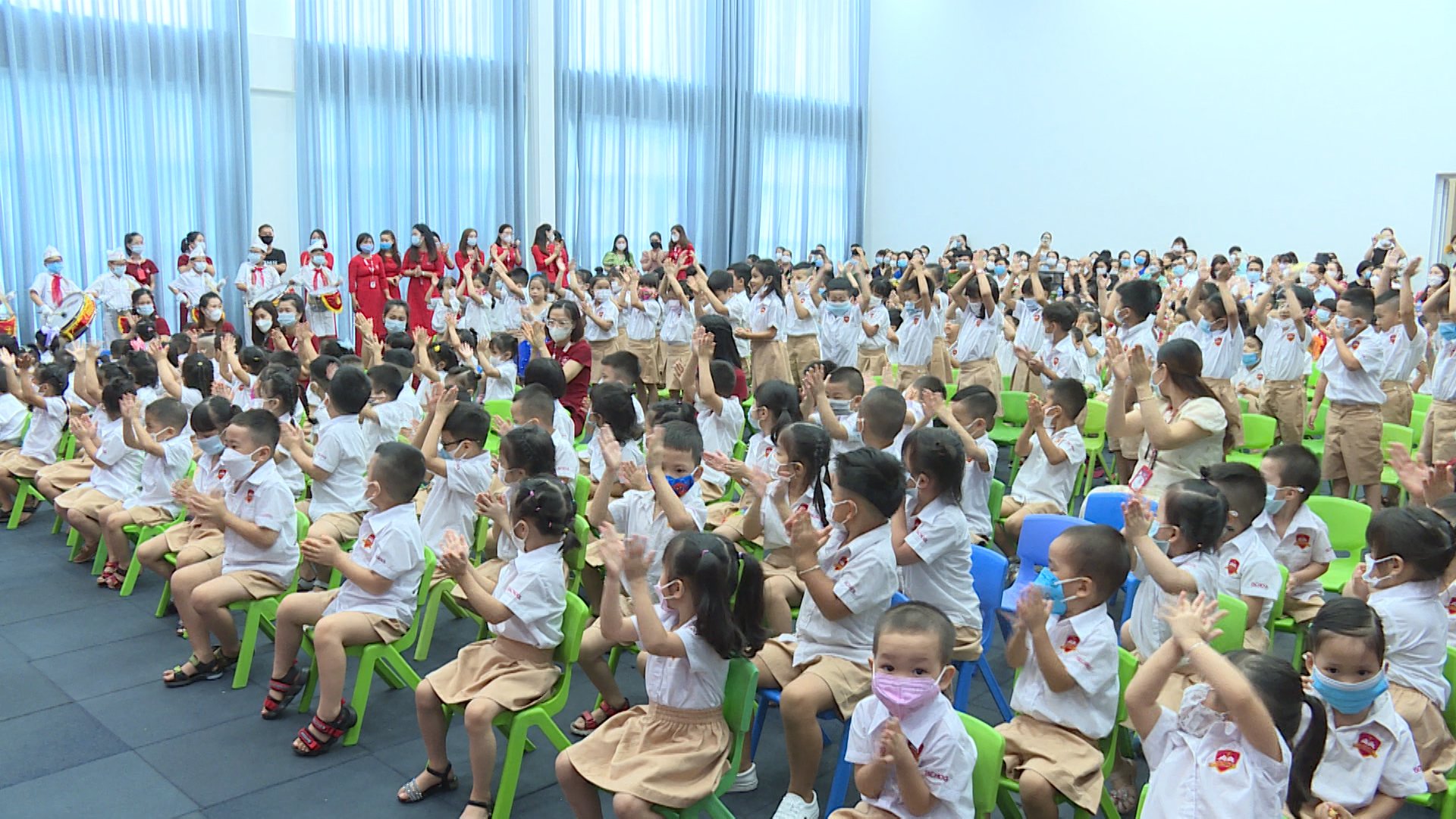 Ảnh với chú thích