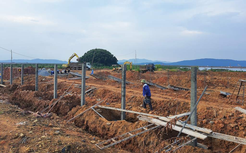 Công ty TNHH Việt - Úc Quảng Ninh đang xây dựng khu nuôi thử nghiệm giống tôm chịu lạnh để khi khẳng định chật lượng sẽ đưa ra thị trường.