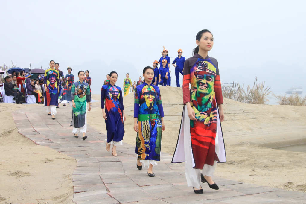 chương trình “Festival Áo dài Quảng Ninh 2020 – Miền di sản”.
