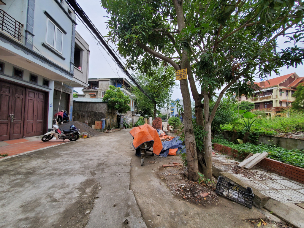 Nhằm khắc phục tình trạng ngập úng trong khu vực, đơn vị thi công sẽ bổ sung thêm tuyến cống thoát nước phù hợp .