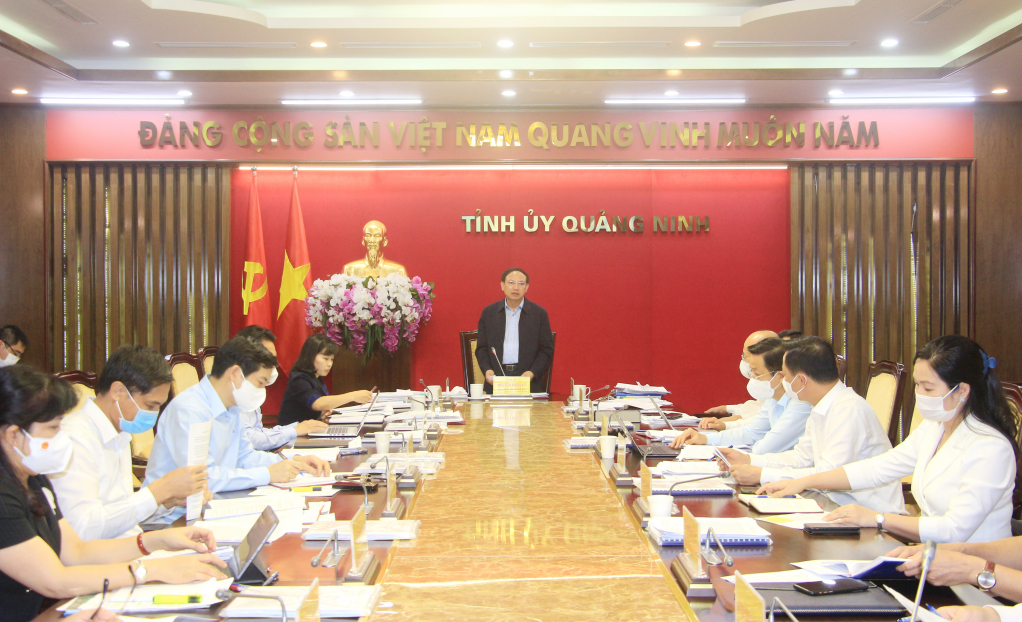 Đồng chí Nguyễn Xuân Ký, Ủy viên Trung ương Đảng, Bí thư Tỉnh ủy, Chủ tịch HĐND tỉnh, phát biểu kết luận.