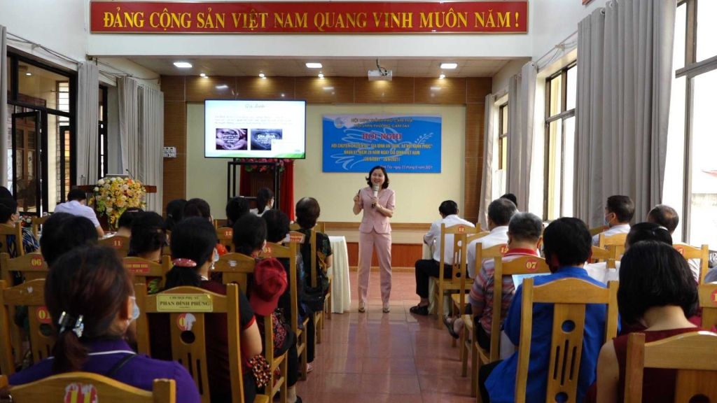 Hội LHPN phường Cẩm Tây (TP Cẩm Phả) tổ chức nói chuyện chuyên đề với