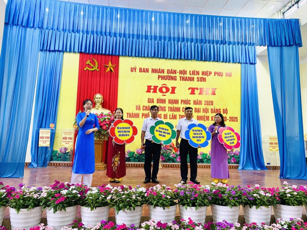 Hội LHPN phường Thanh Sơn (TP Uông Bí) tổ chức hội thi Gia đình hạnh phúc năm 2020.