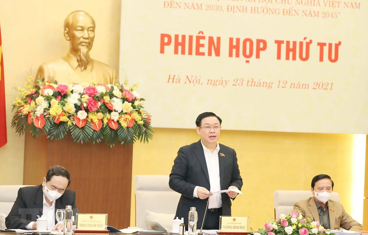 Chủ tịch Quốc hội, Bí thư Đảng đoàn Quốc hội Vương Đình Huệ phát biểu. (Ảnh: Trọng Đức/TTXVN)