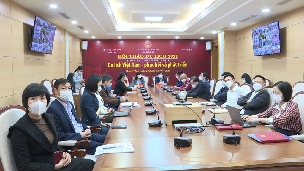 Quang cảnh hội thảo tại đầu cầu Quảng Ninh.