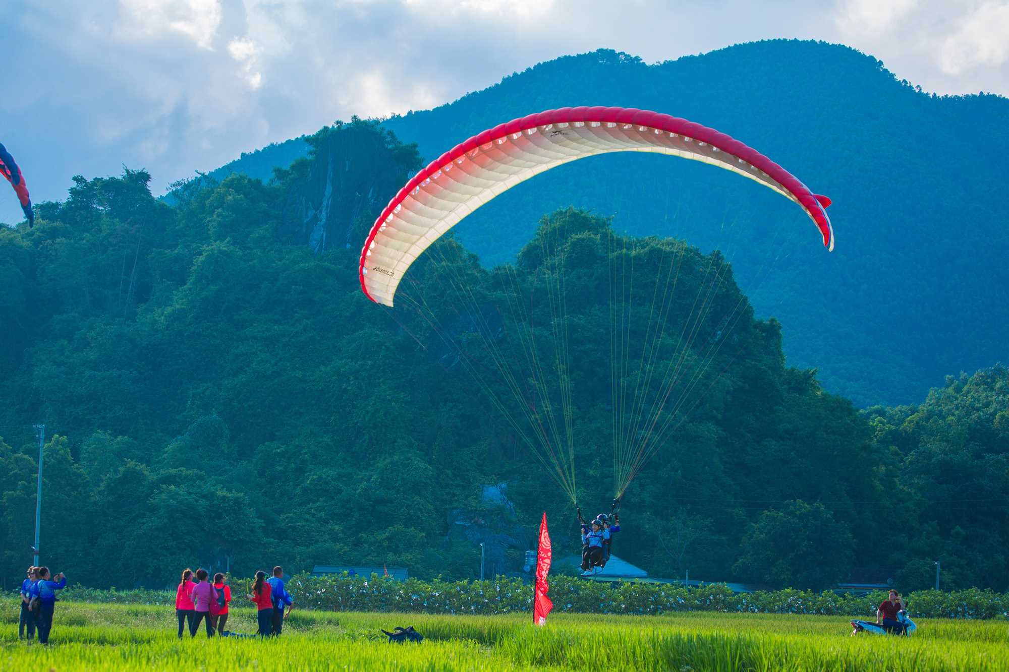 Ảnh với chú thích