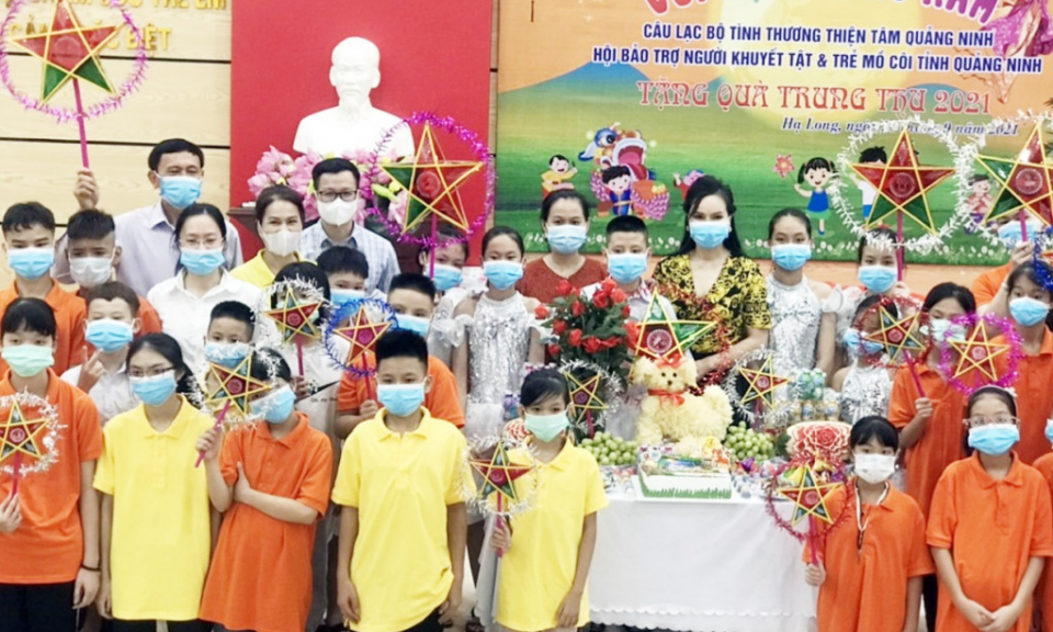 Ảnh với chú thích