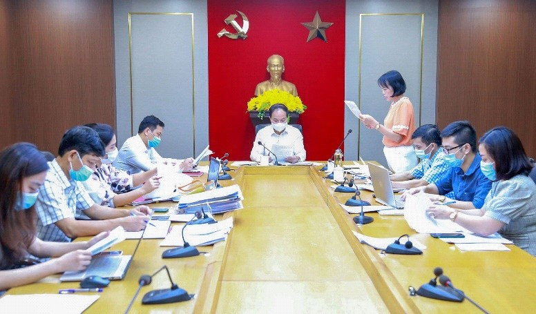 Ủy ban Kiểm tra Thành ủy Hạ Long họp xem xét kỷ luật cán bộ vi phạm trong thực hiện chức trách nhiệm vụ. Ảnh: Halongcity.