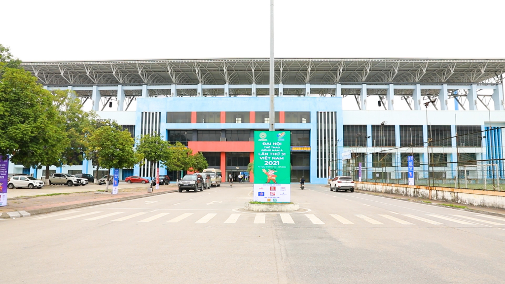 Cờ phướn, pa nô in logo SEA Games đã được treo tại các địa điểm thi đấu và dọc các tuyến đường chính trên địa bàn tỉnh.
