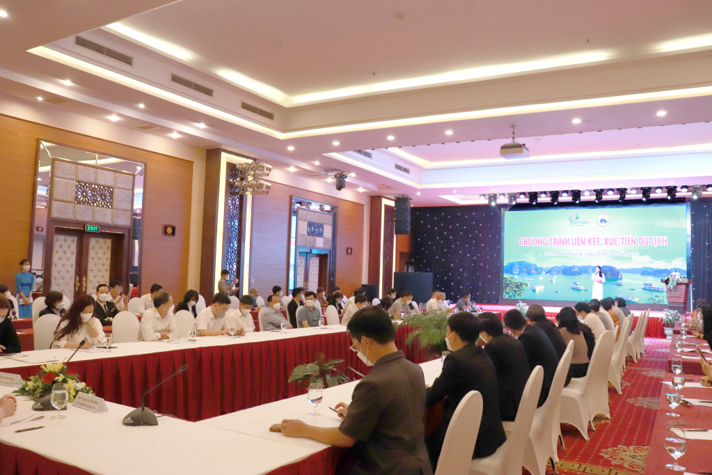 Quang cảnh chương trình hội nghị.