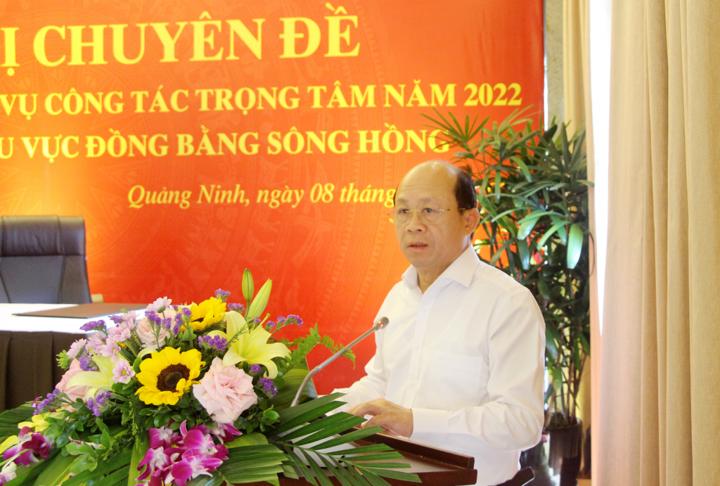 Đồng chí Vũ Xuân Diện, Trưởng Ban Nội chính Tỉnh ủy Quảng Ninh, phát biểu tại hội nghị.