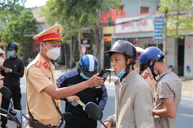 Triển khai tháng cao điểm bảo đảm an toàn giao thông từ ngày 15/4 hình ảnh 1 Trien khai thang cao diem bao dam an toan giao thong tu ngay 15/4 hinh anh 1