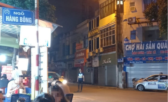Hà Nội: Tạm giữ tài xế cướp điện thoại của 2 nữ du khách Nga hình ảnh 1 Ha Noi: Tam giu tai xe cuop dien thoai cua 2 nu du khach Nga hinh anh 1