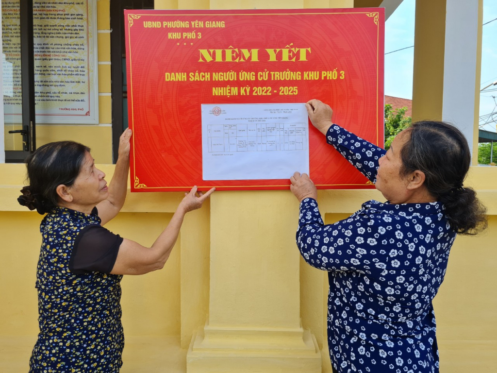 Khu phố 3, phường Yên Giang thực hiện quy trình niêm yết công khai danh sách người ứng cử trưởng khu phố, nhiệm kỳ 2022 – 2025.