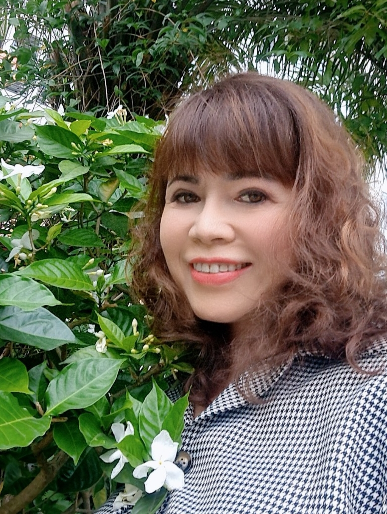 Chị Phạm KIim Cương