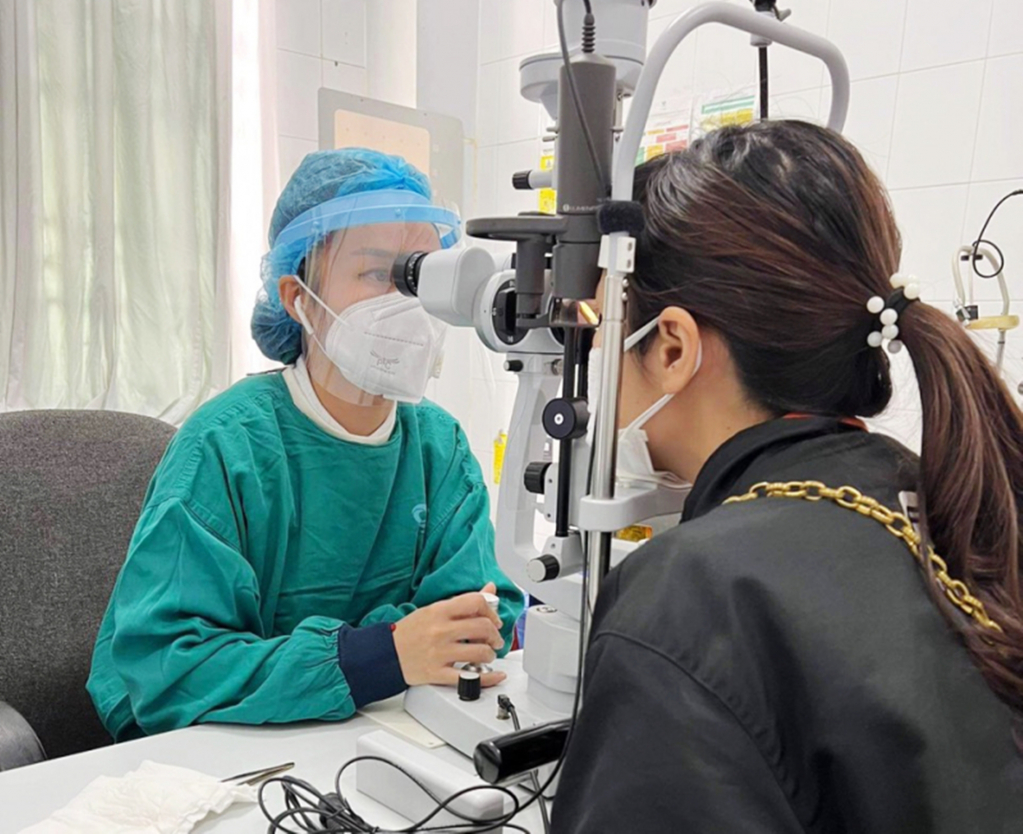 Ảnh với chú thích