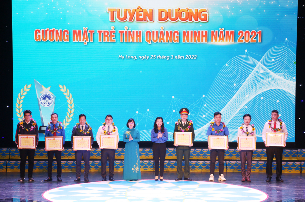 Tuyên dương các gương mặt trẻ tiêu biểu tỉnh Quảng Ninh năm 2021.