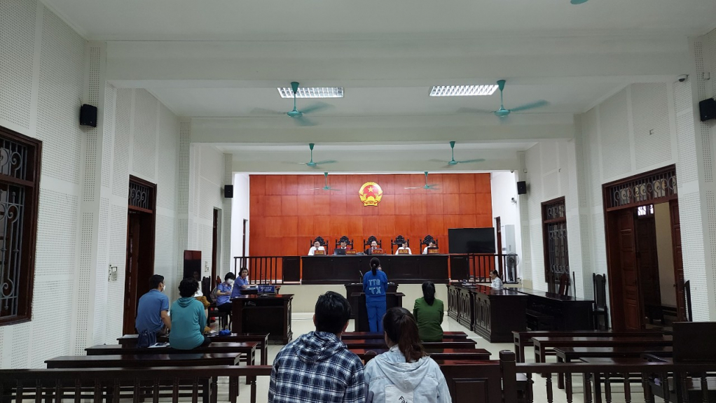 Quang cảnh phiên tòa.