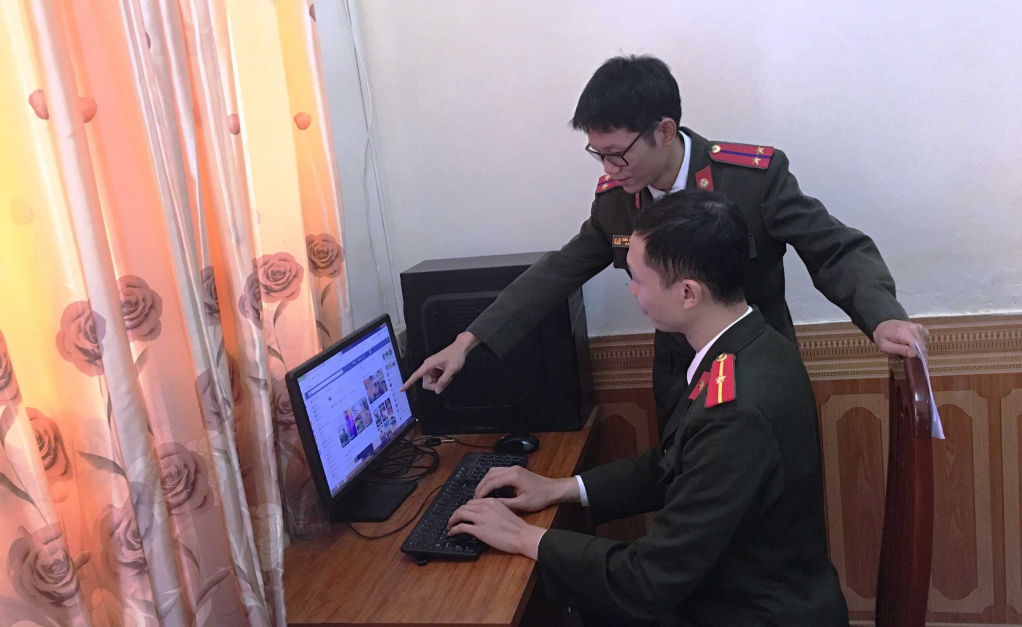 Đội An ninh ( Công an TX) là lực lượng chủ công trong tác đấu tranh phản bác thông tin sai sự thật, xuyên tạc trên không gian mạng.