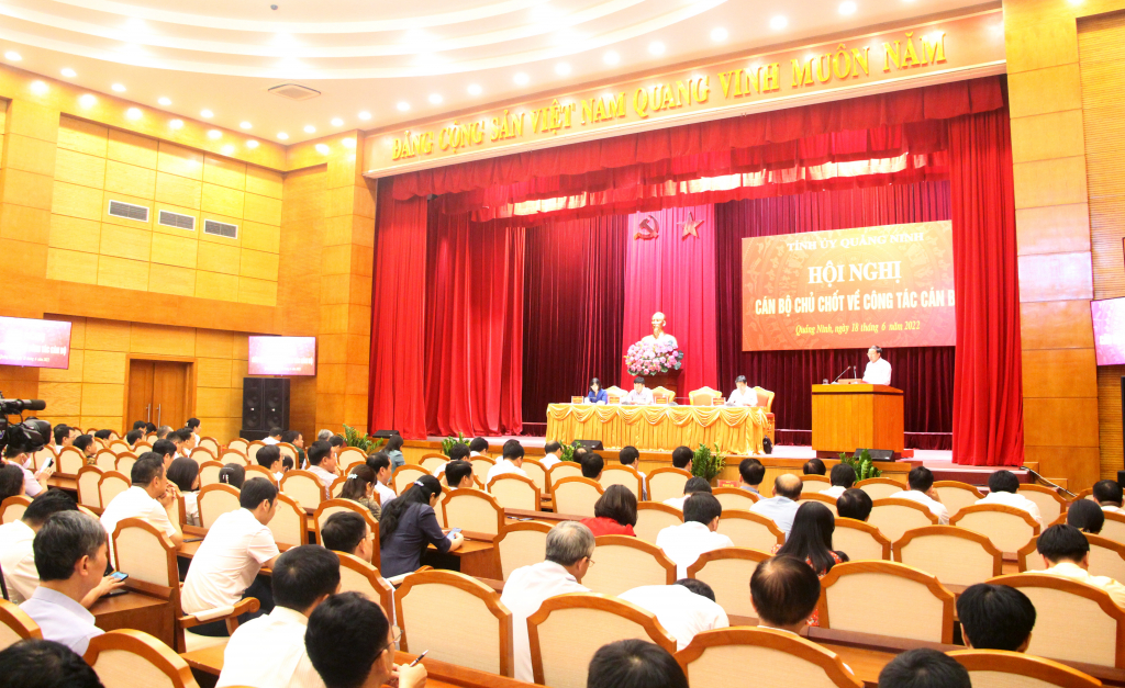 Hội nghị cán bộ chủ chốt.