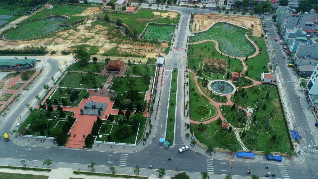 KhuDi tích Quốc gia đặc biệt Khu lưu niệm Chủ tịch Hồ Chí Minh và Công viên Tùng trên đảo Cô Tô.