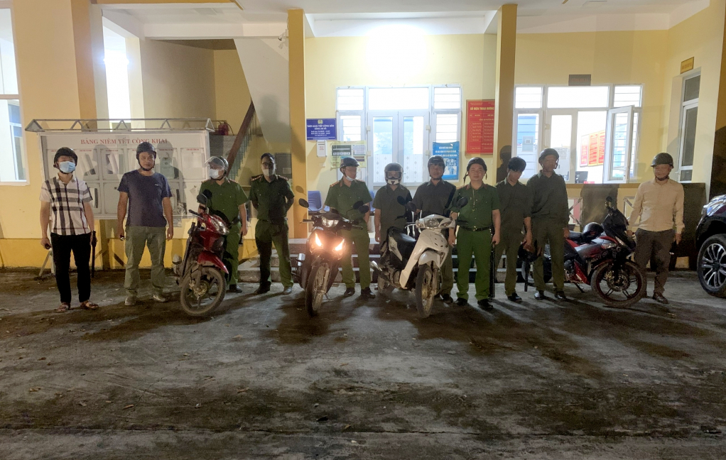 Cụm Công an 3 xã Quảng Đức, Quảng Thành, Quảng Minh tổ chức tuần tra kiểm soát ban đêm phục vụ Đại hội chi bộ, nhiệm kỳ 2022-2027.