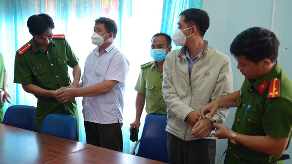 Bắt 4 cán bộ kiểm lâm, rừng phòng hộ liên quan phá rừng trên núi Thị Vải - Ảnh 1. Bắt 4 cán bộ kiểm lâm, rừng phòng hộ liên quan phá rừng trên núi Thị Vải - Ảnh 1.